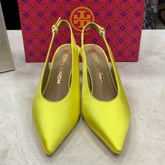 HOST PIC TORY BURCH SATIN SLINGBACK PUMP ACIDIC YELLOW WHITE PATENT HEEL SIZE 8 - Picture 4 of 15